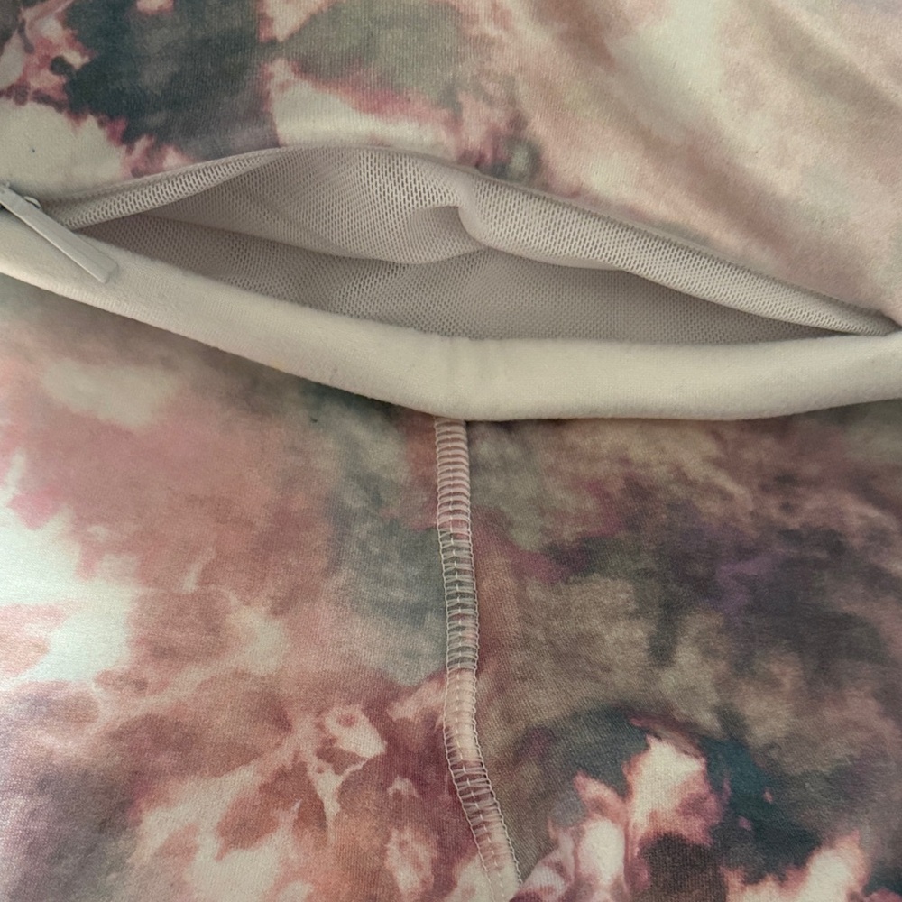 Ardene Pastel Pink, Cream & Gray Tie-Dye Capri Leggings NWT - Picture 12 of 16